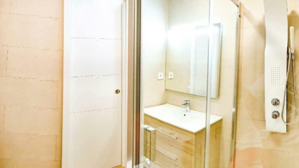 Apartamento Pueblo Evita 33 *